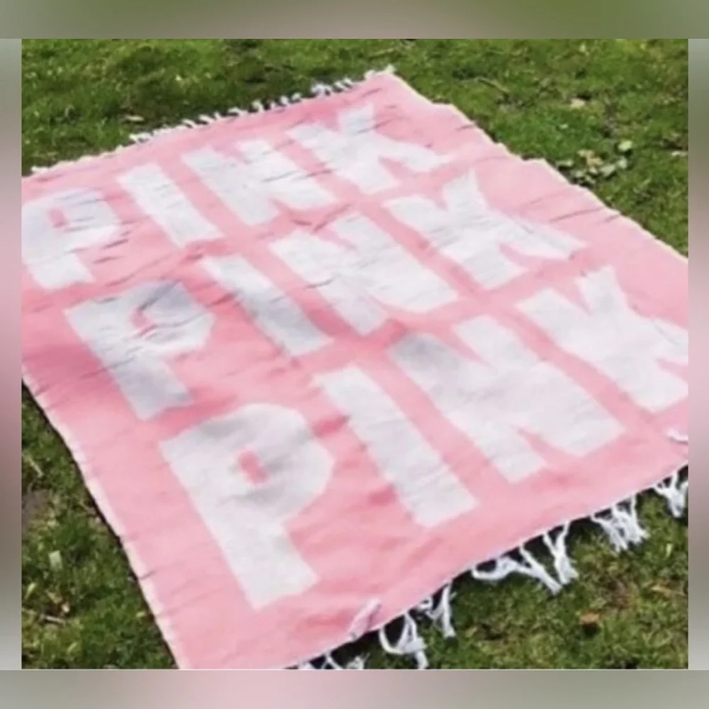 Pink VICTORIA'S SECRET Beach Blanket or Throw 100% Cotton 50IN X 60IN NEW